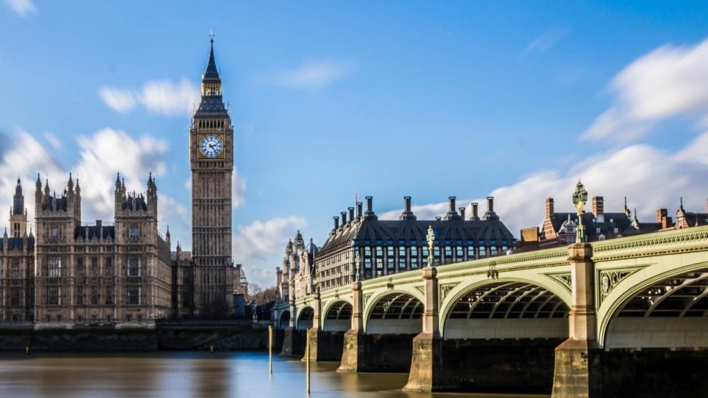 outdoor-background-london-bridge