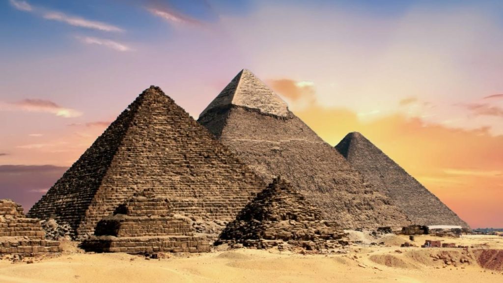 outdoor-background-pyramids